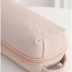 Calm Organizer Minimalist Tech Pouch - Thestillmoving.com