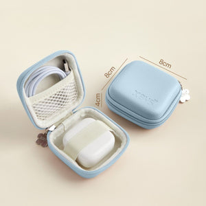 Minimalist Compact Tech Pouch for Women - Thestillmoving.com