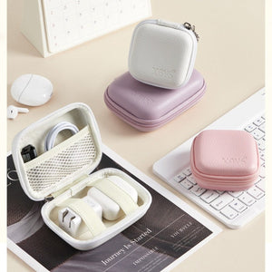 Minimalist Compact Tech Pouch for Women - Thestillmoving.com