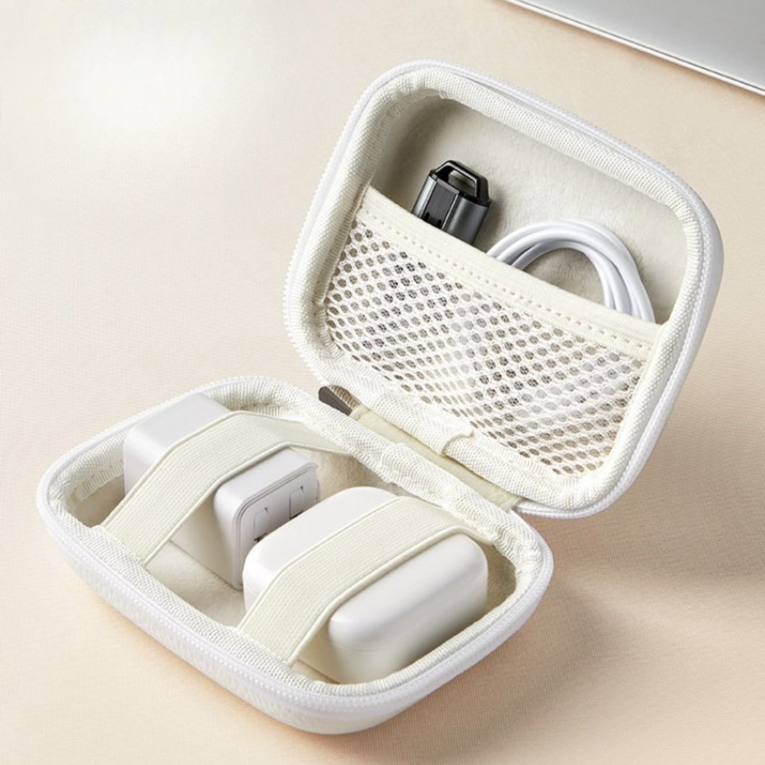 Minimalist Compact Tech Pouch for Women - Thestillmoving.com