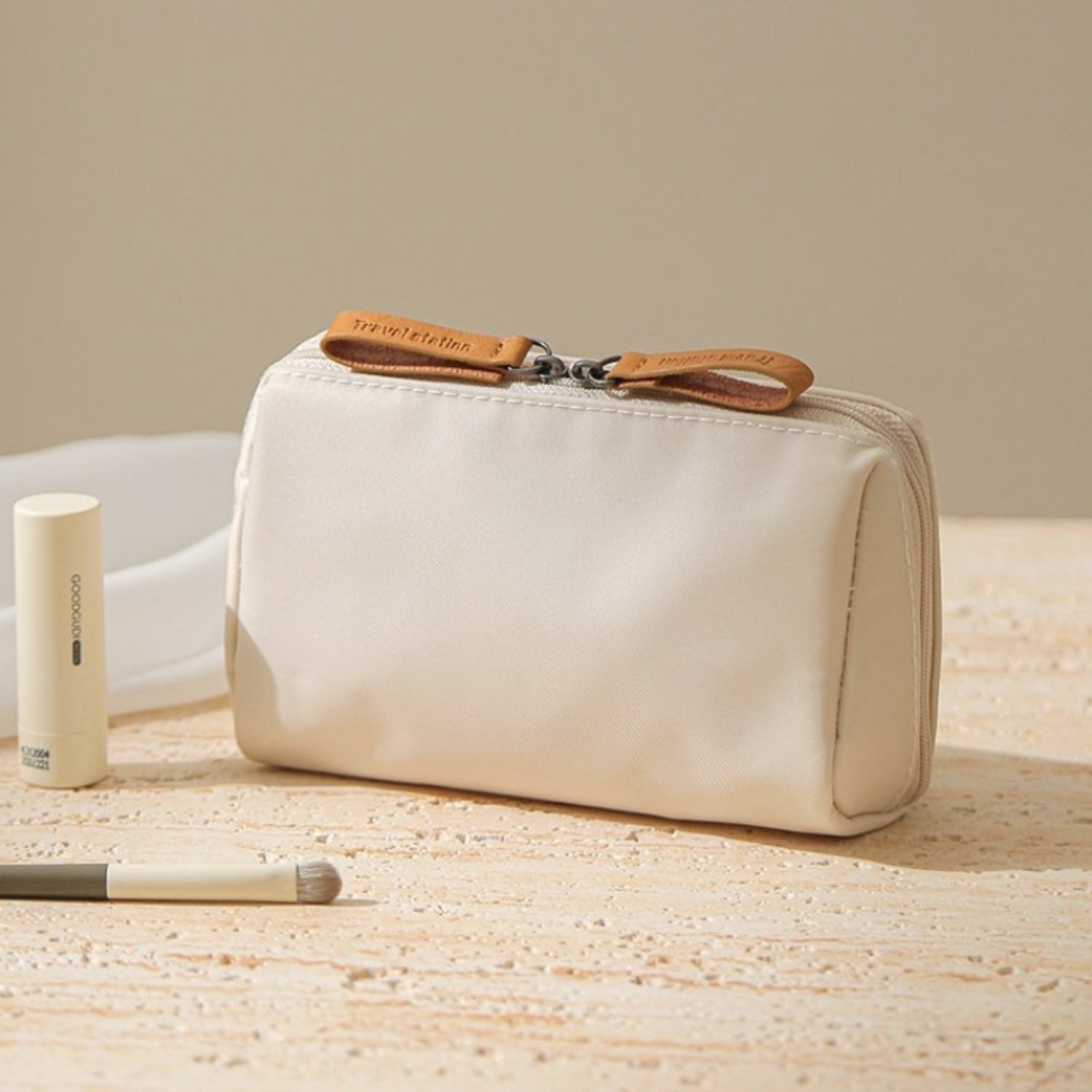 Minimalist Cosmetic Personal Pouch - Thestillmoving.com