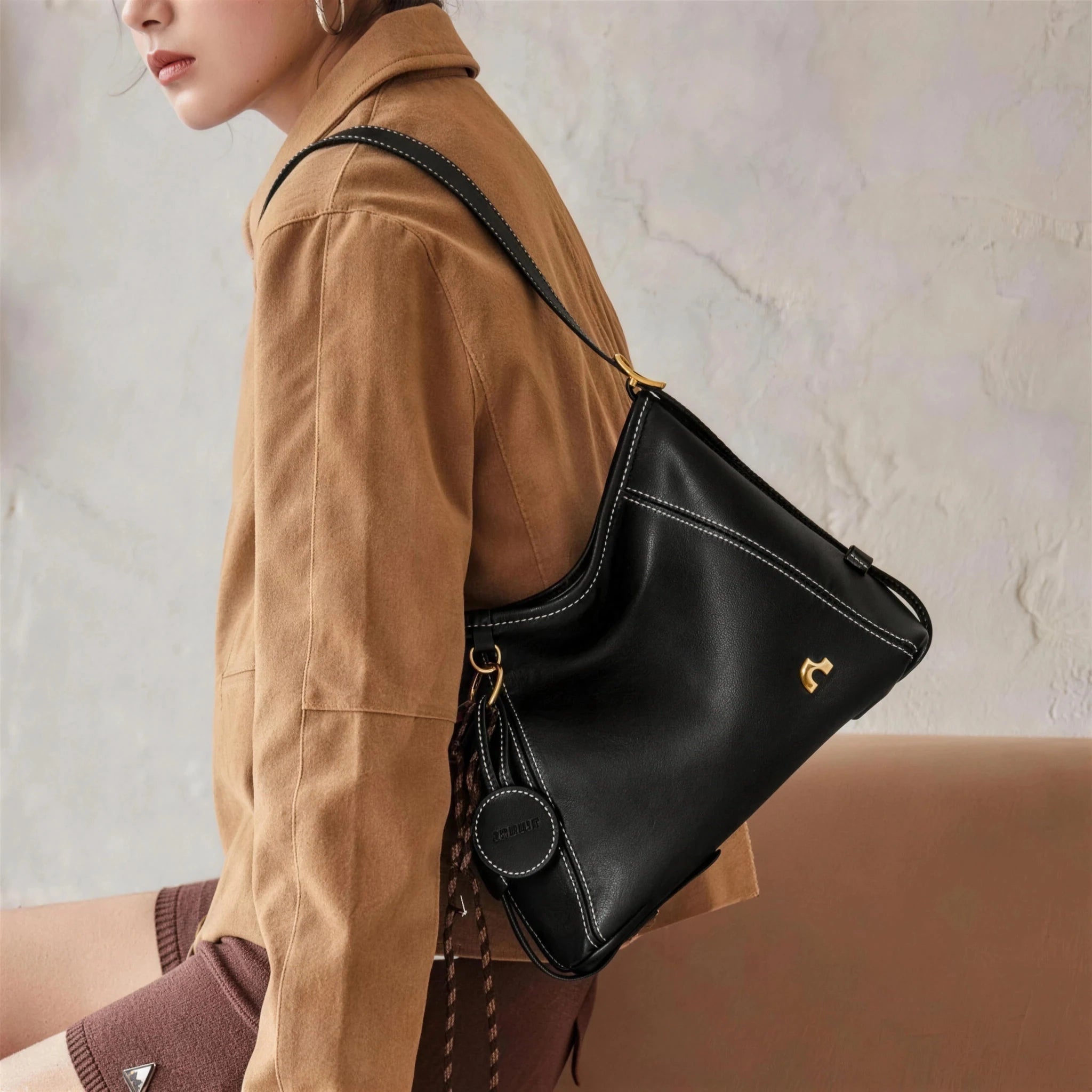 Soft Hobo - Style Leather Crossbody Bag - Thestillmoving.com