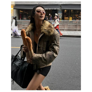 Structured City Day Tote for Everyday Transitions - Thestillmoving.com