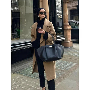 Structured Minimal Day Tote - Thestillmoving.com