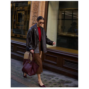 Structured Minimal Day Tote - Thestillmoving.com