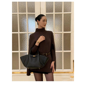 Structured Minimal Day Tote - Thestillmoving.com