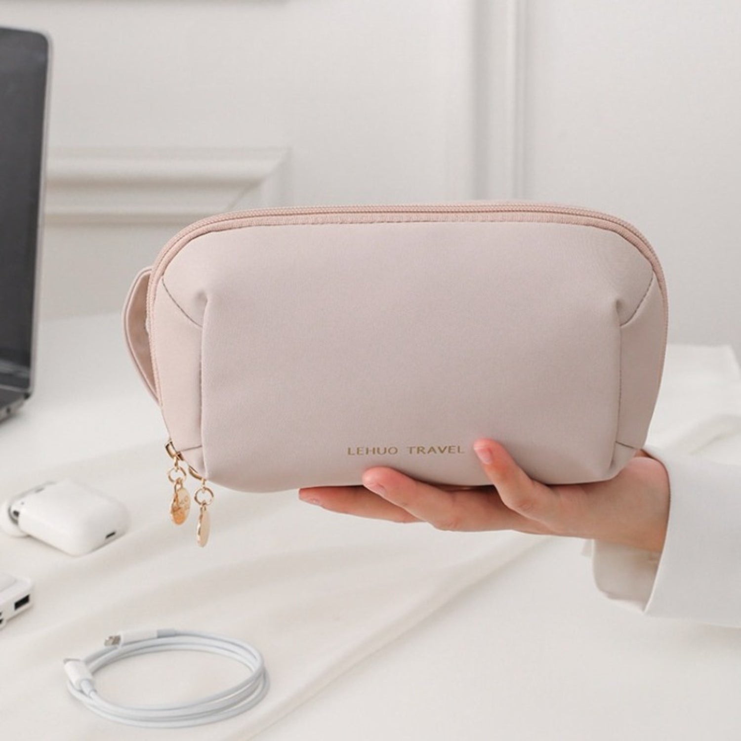 Calm Organizer Minimalist Tech Pouch - Thestillmoving.com