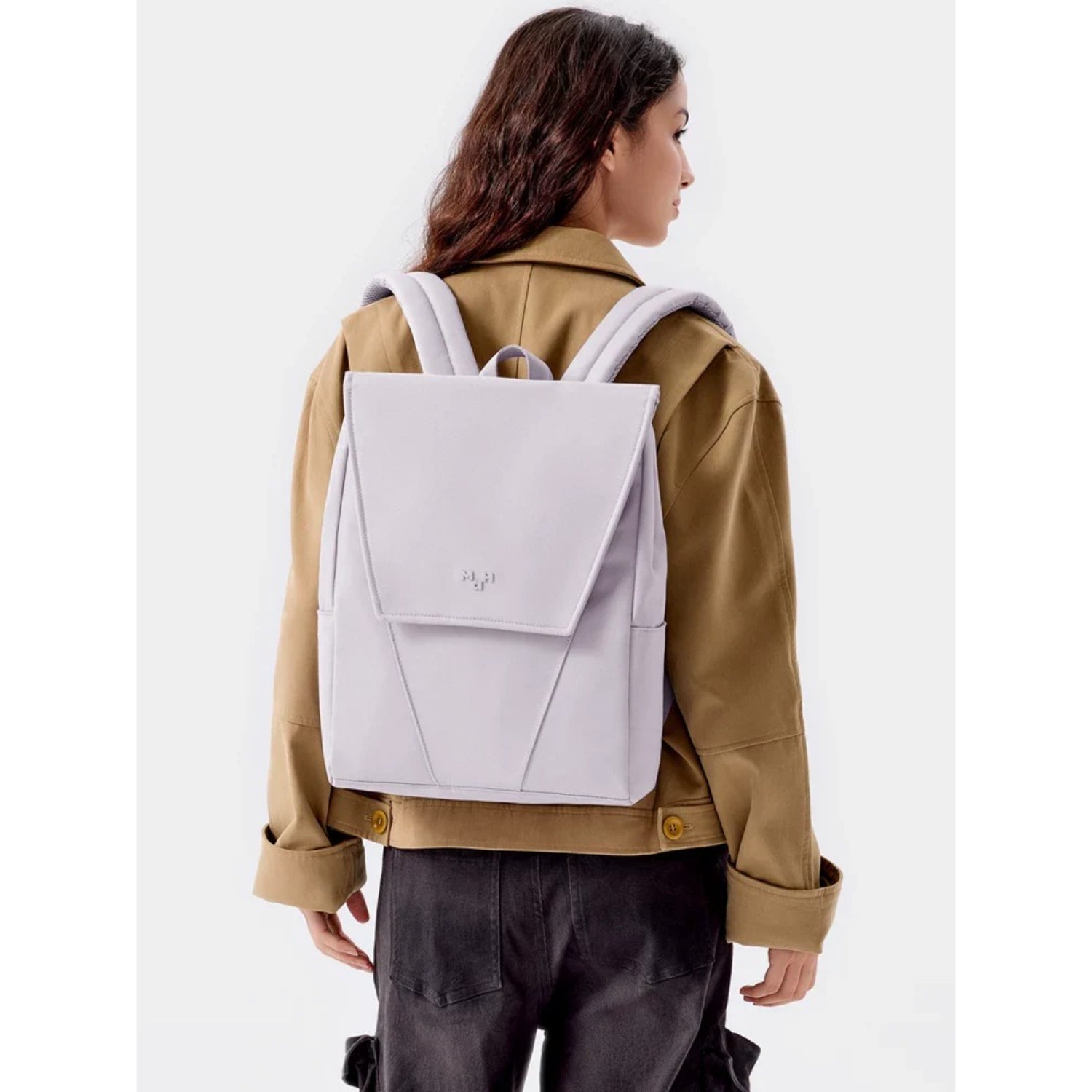 Colorful Structured Simplicity for Urban Days - Thestillmoving.com