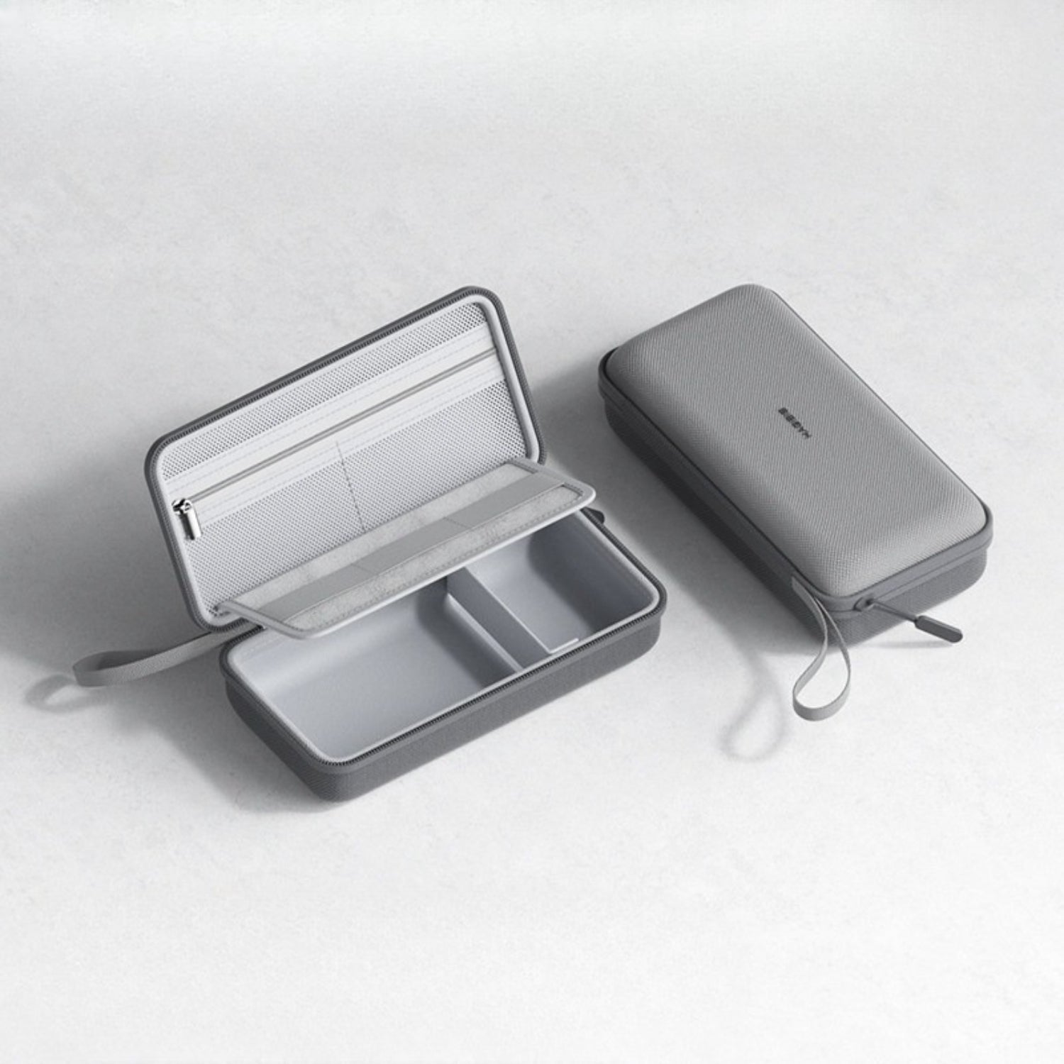 Hard - Shell Structured Tech Pouch - Thestillmoving.com