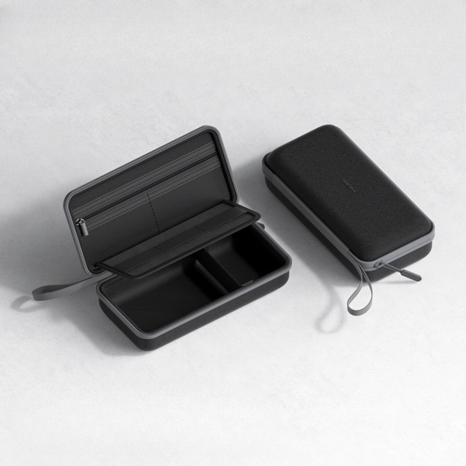 Hard - Shell Structured Tech Pouch - Thestillmoving.com