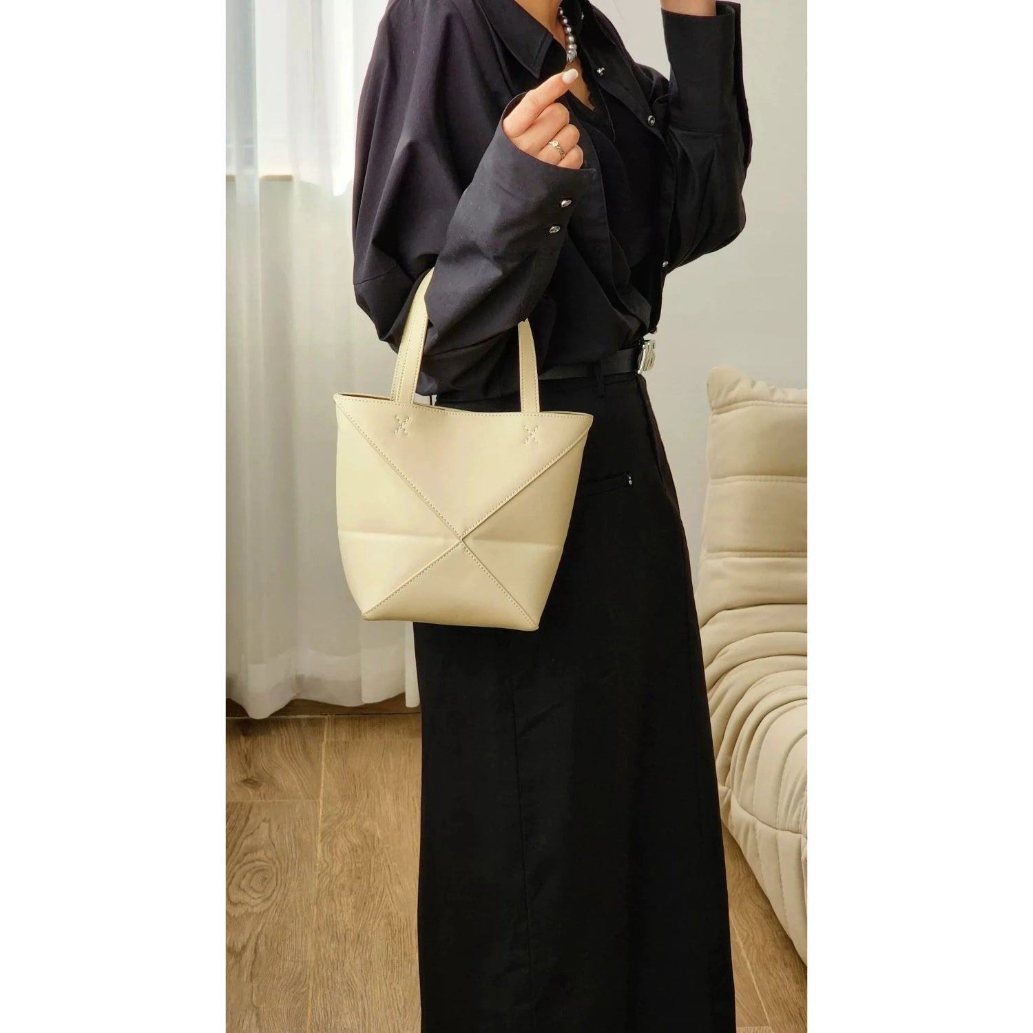 Light Leather Foldable Carry Bag - Thestillmoving.com