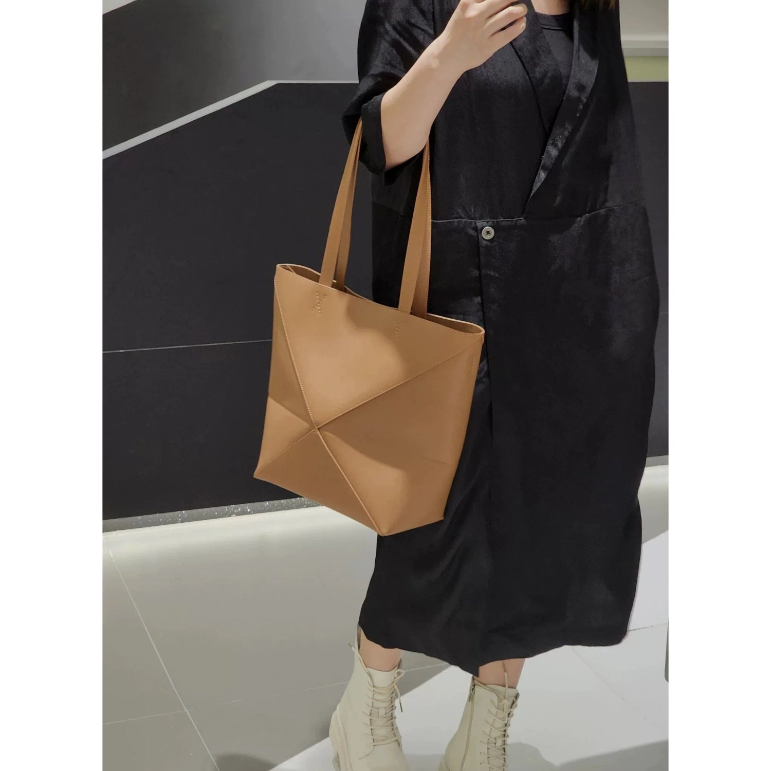 Light Leather Foldable Carry Bag - Thestillmoving.com