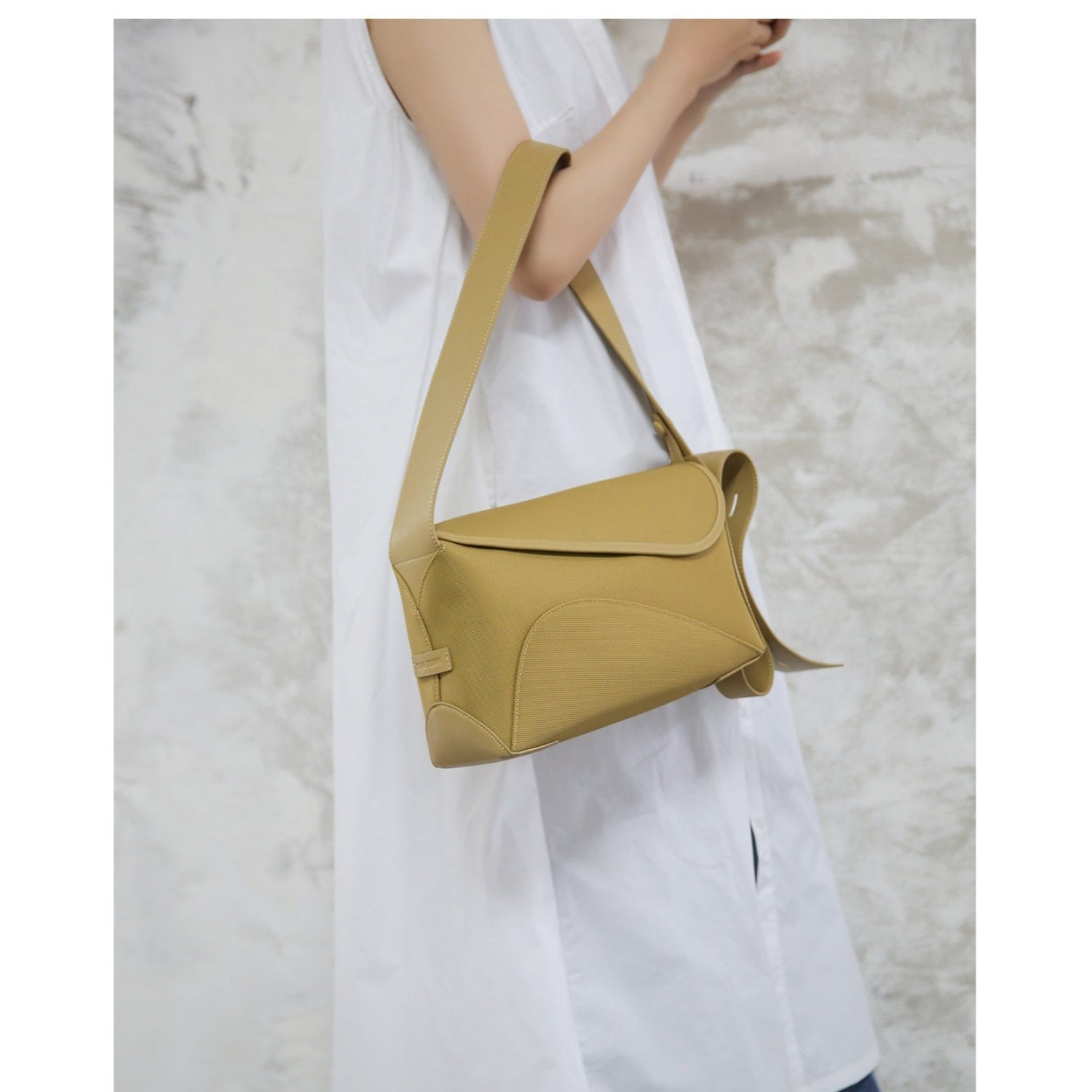 Lightweight Nylon Pillow Crossbody, Minimalist Carry Everyday Crossbody Bag - Thestillmoving.com