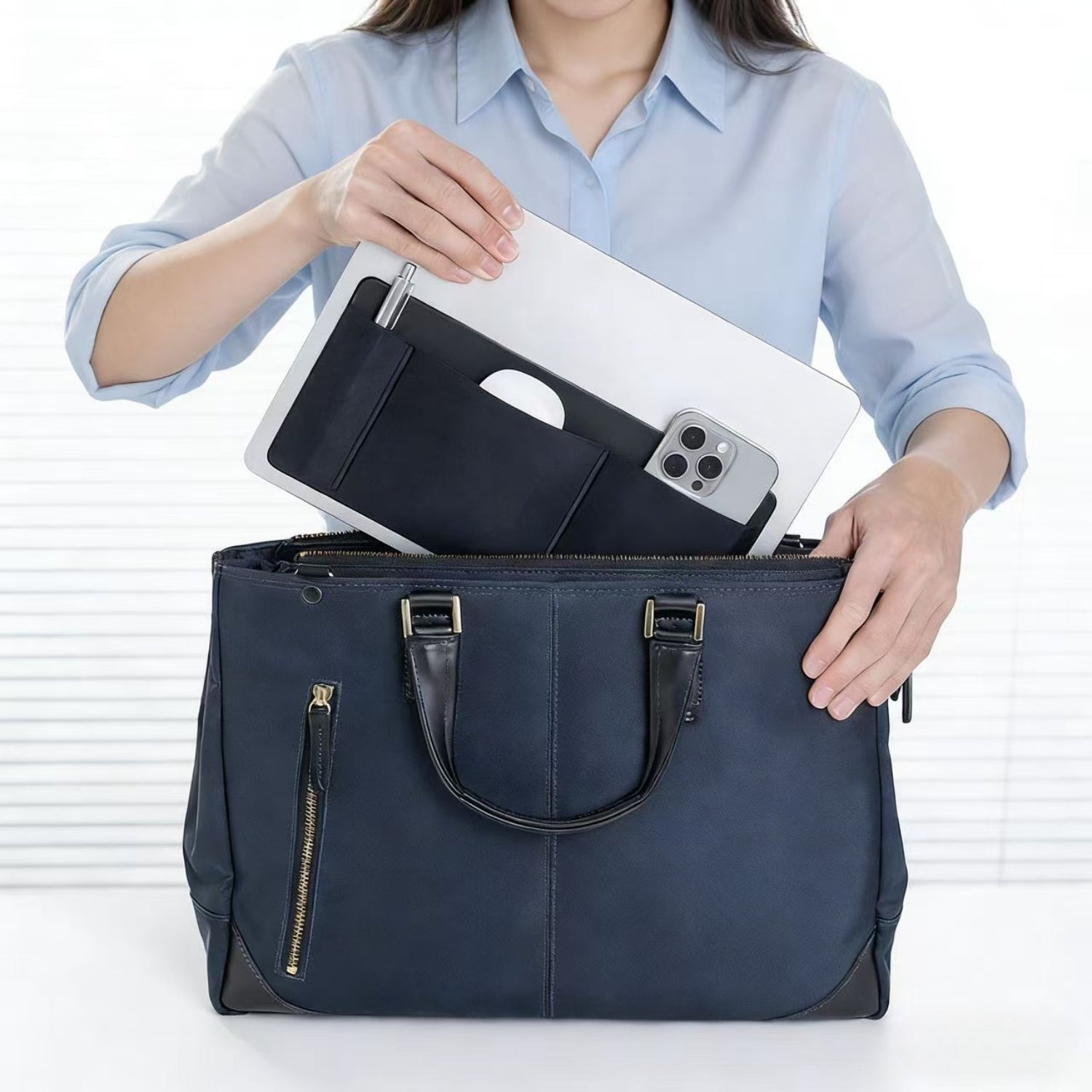 Minimalist Adhesive Slim Tech Pouch - Thestillmoving.com