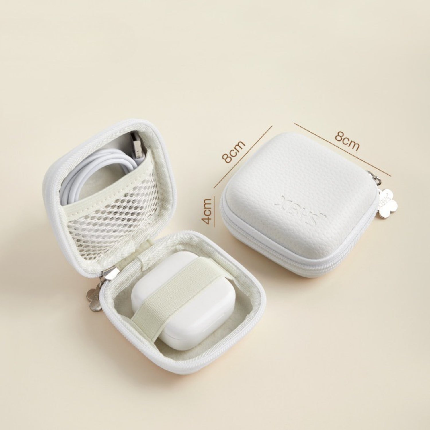 Minimalist Compact Tech Pouch for Women - Thestillmoving.com