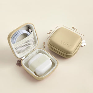 Minimalist Compact Tech Pouch for Women - Thestillmoving.com