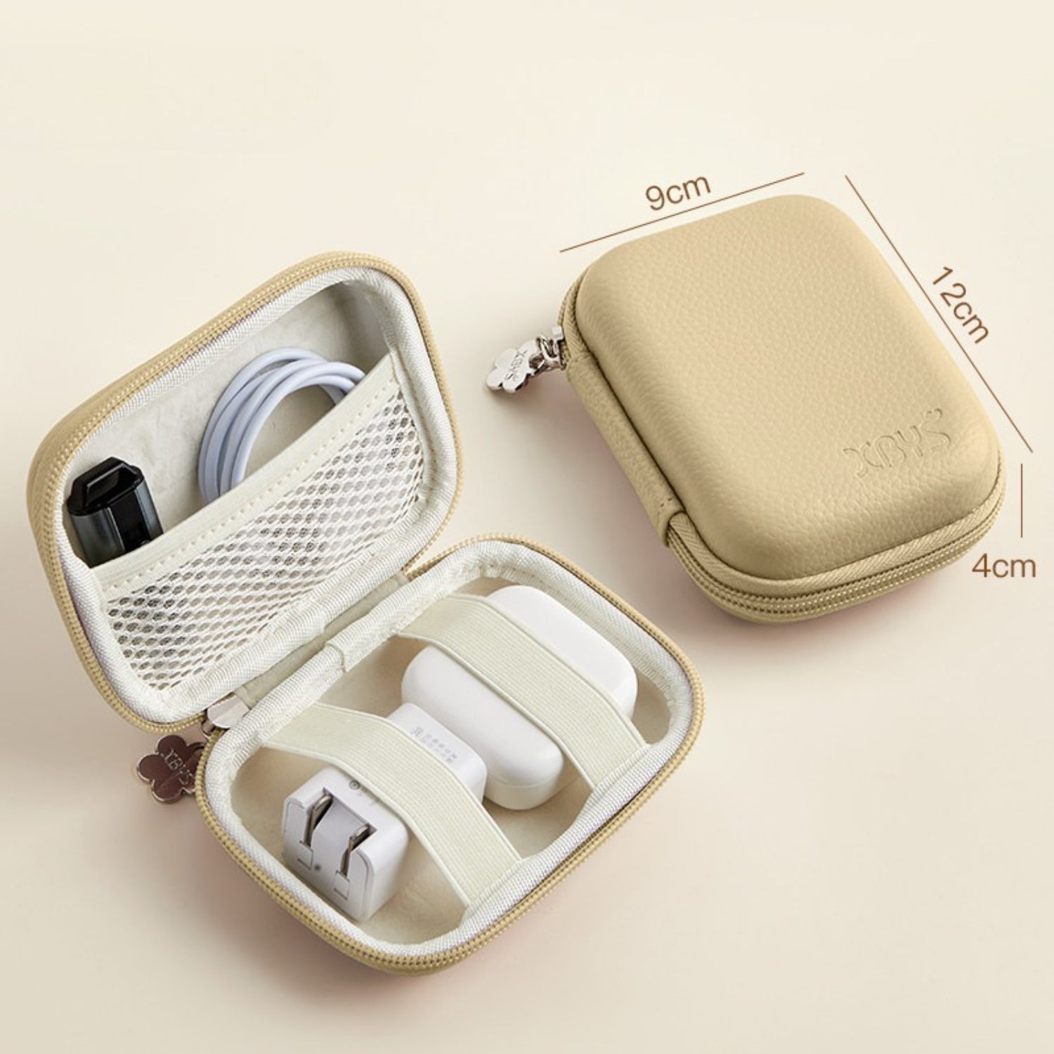 Minimalist Compact Tech Pouch for Women - Thestillmoving.com