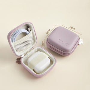 Minimalist Compact Tech Pouch for Women - Thestillmoving.com