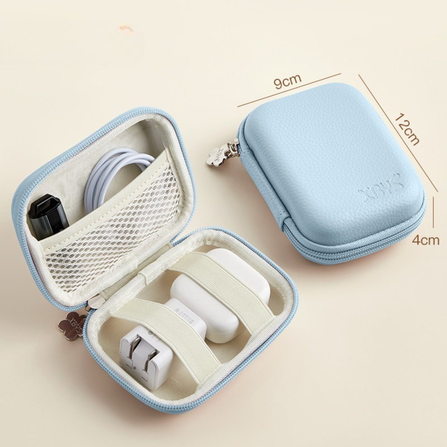 Minimalist Compact Tech Pouch for Women - Thestillmoving.com