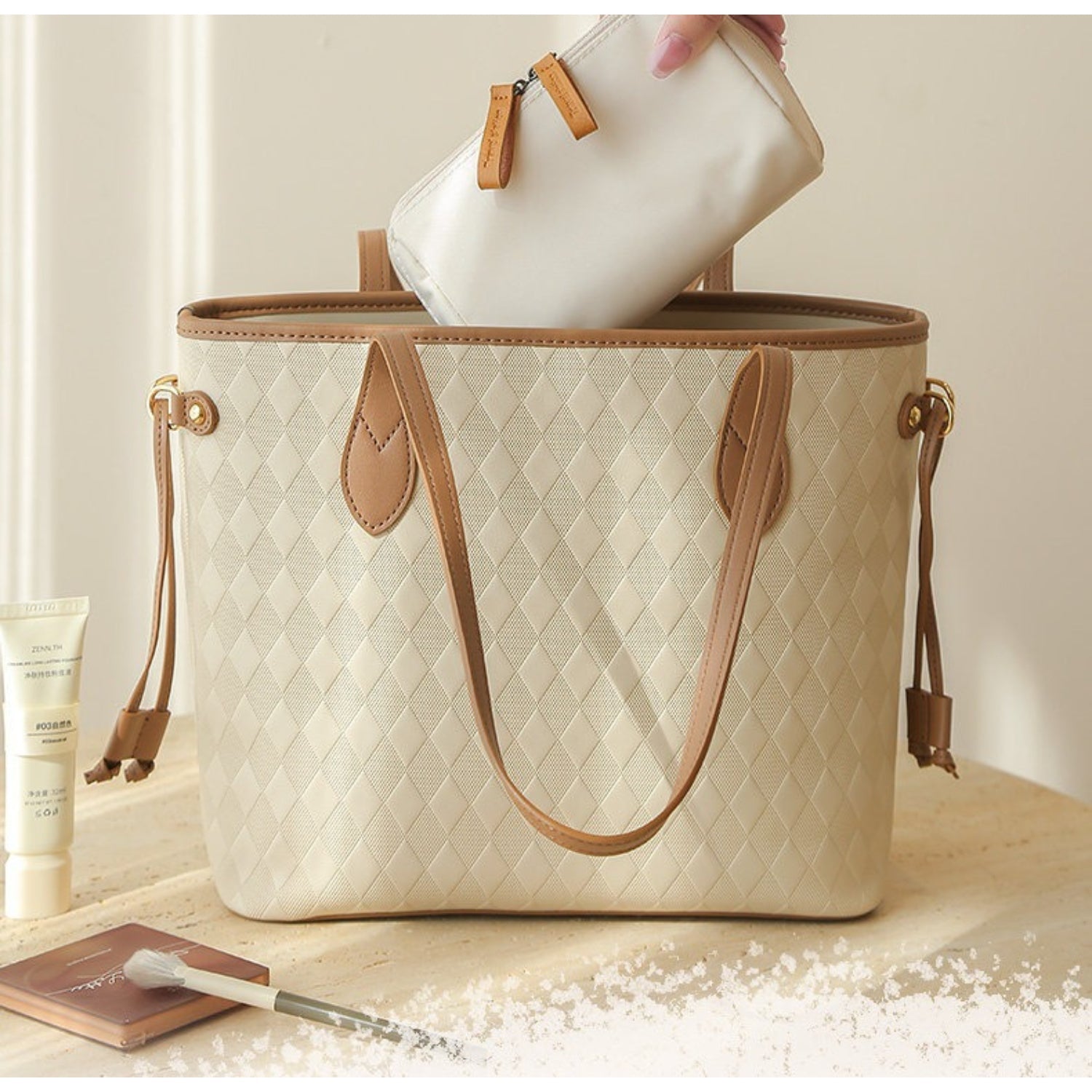 Minimalist Cosmetic Personal Pouch - Thestillmoving.com