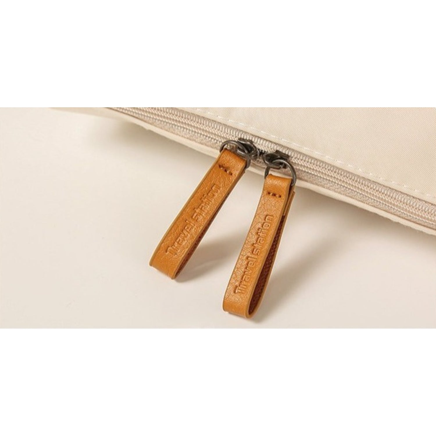 Minimalist Cosmetic Personal Pouch - Thestillmoving.com