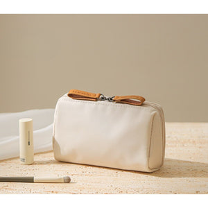 Minimalist Cosmetic Personal Pouch - Thestillmoving.com