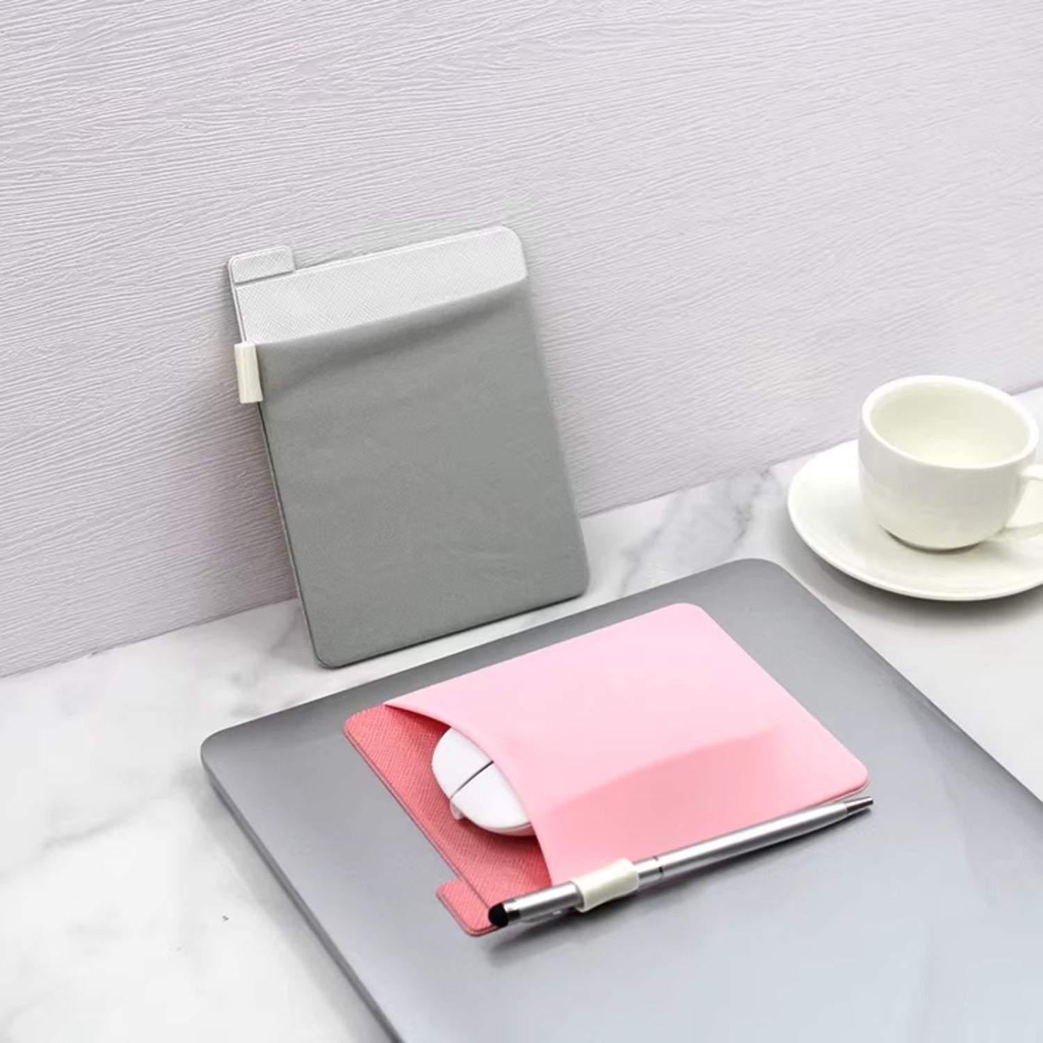 Minimalist Mini Adhesive Digital Tech Pouch - Thestillmoving.com