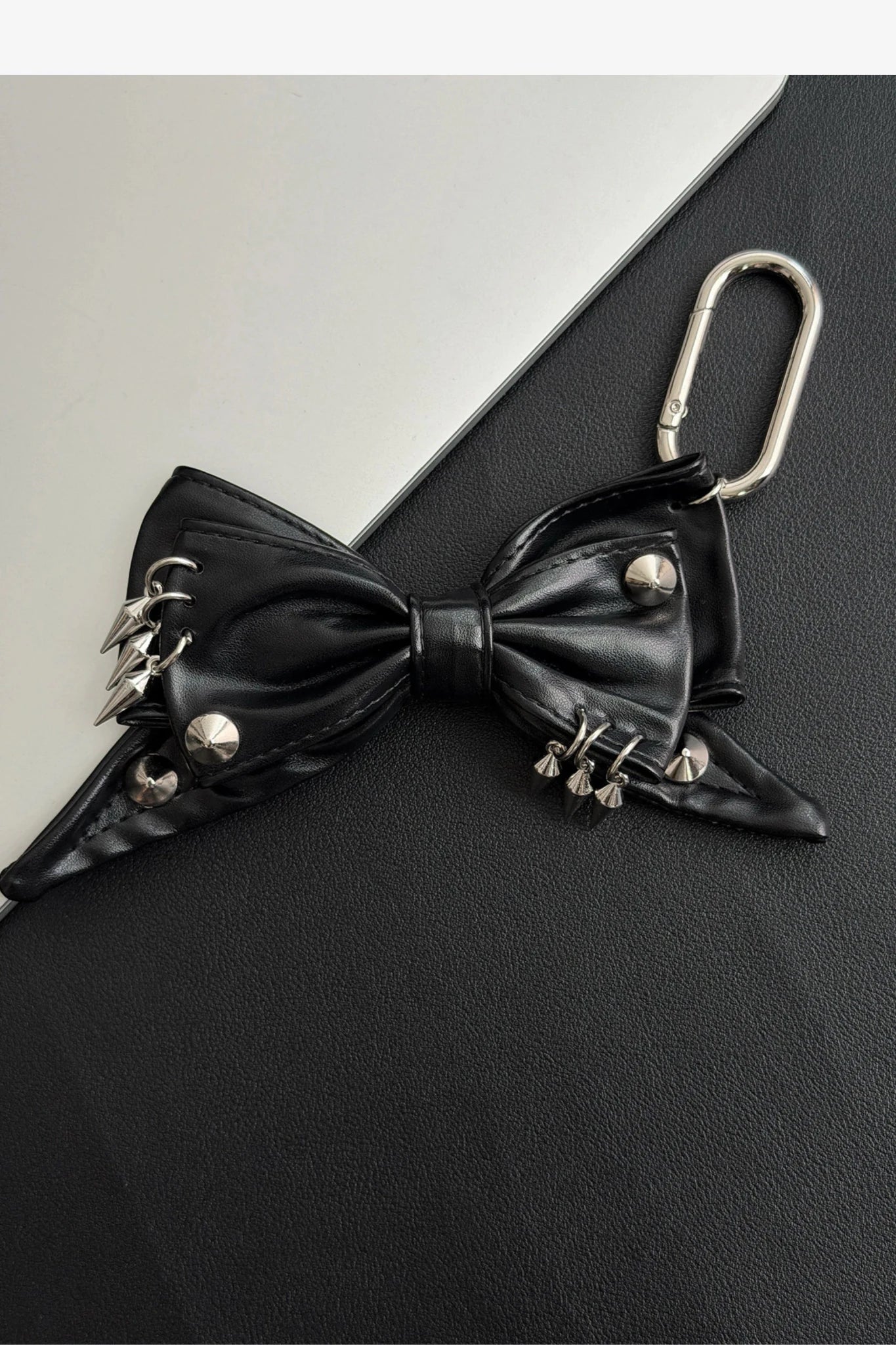 Shadow Bow Charm - Thestillmoving.com