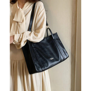 Spacious Structured Canvas Day Tote - Thestillmoving.com