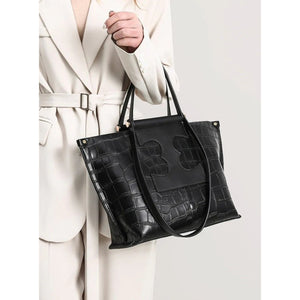 Structured Yet Soft Minimal Leather Day Tote - Thestillmoving.com