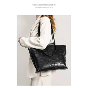 Structured Yet Soft Minimal Leather Day Tote - Thestillmoving.com