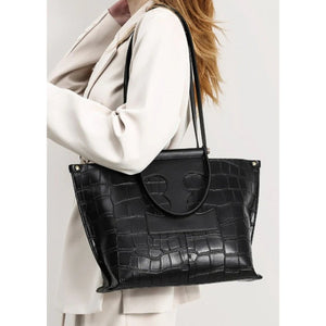 Structured Yet Soft Minimal Leather Day Tote - Thestillmoving.com