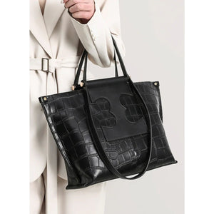 Structured Yet Soft Minimal Leather Day Tote - Thestillmoving.com