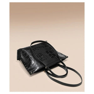 Structured Yet Soft Minimal Leather Day Tote - Thestillmoving.com