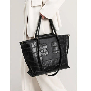 Structured Yet Soft Minimal Leather Day Tote - Thestillmoving.com