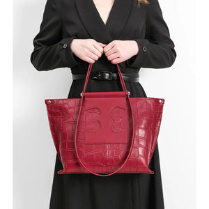 Structured Yet Soft Minimal Leather Day Tote - Thestillmoving.com