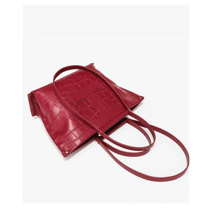 Structured Yet Soft Minimal Leather Day Tote - Thestillmoving.com