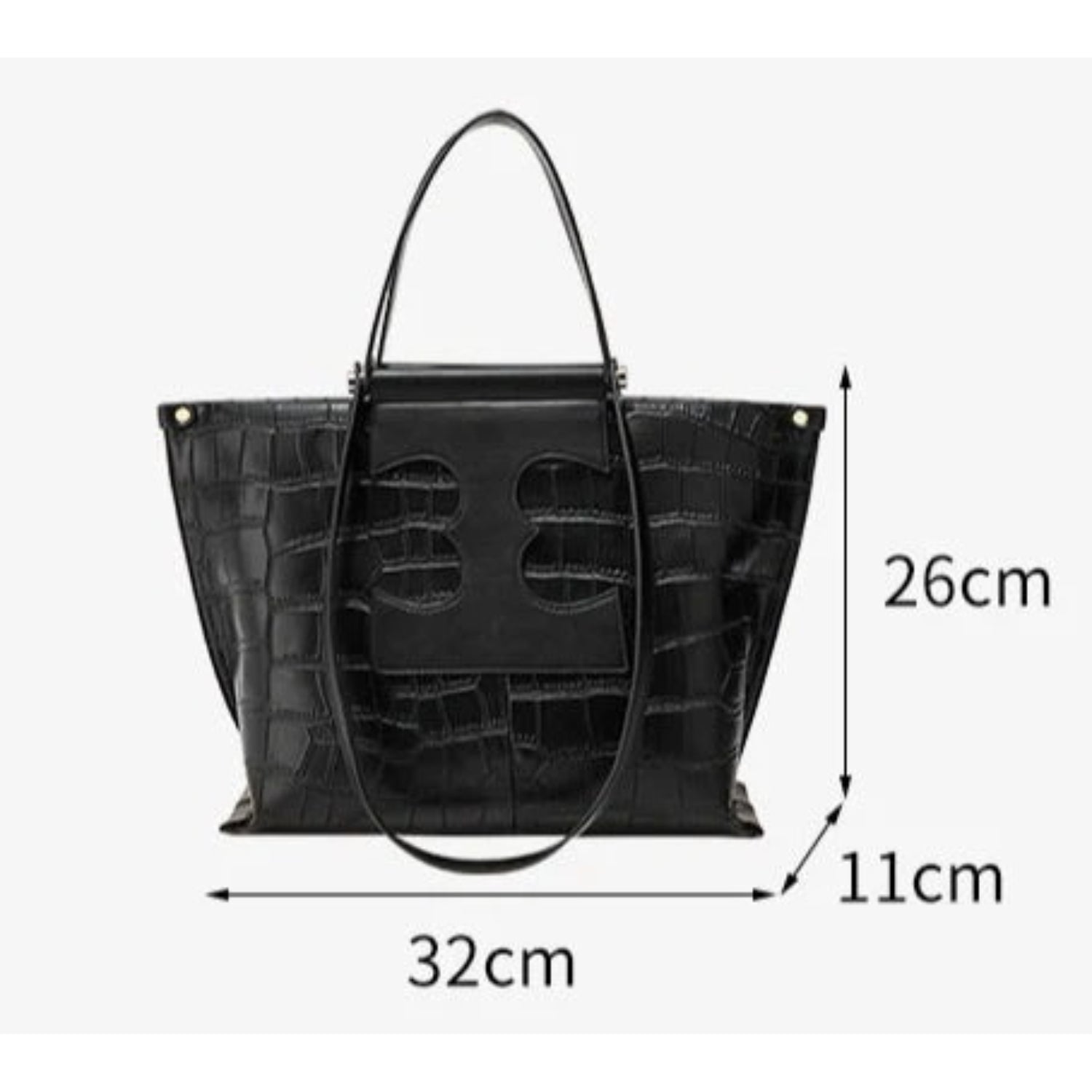 Structured Yet Soft Minimal Leather Day Tote - Thestillmoving.com